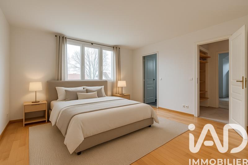 Maison - 182 m² - 8 pièces