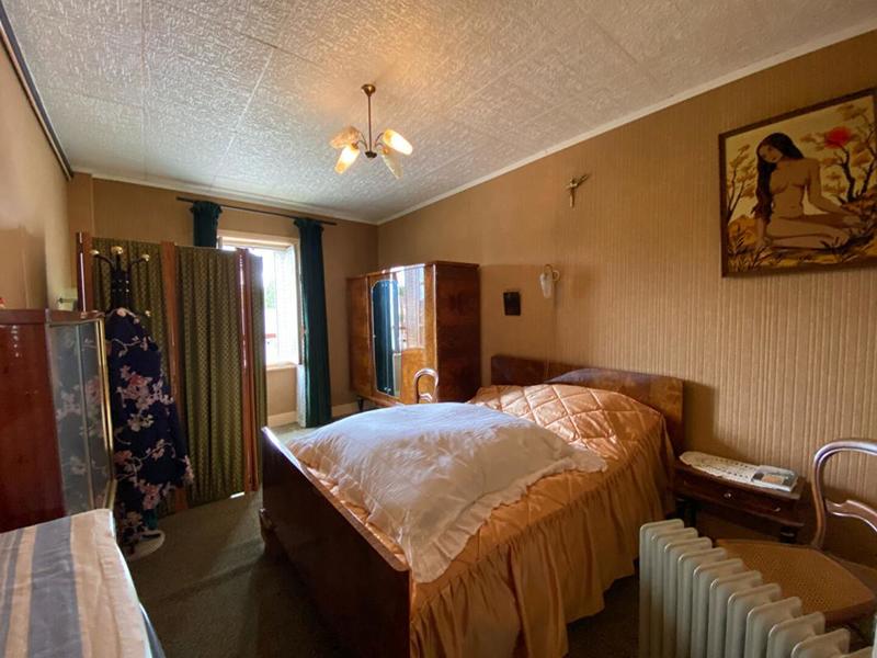 Maison - 300 m² - 15 pièces