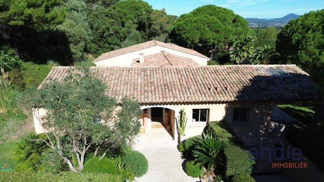 Maison - 320 m² - 6 pièces