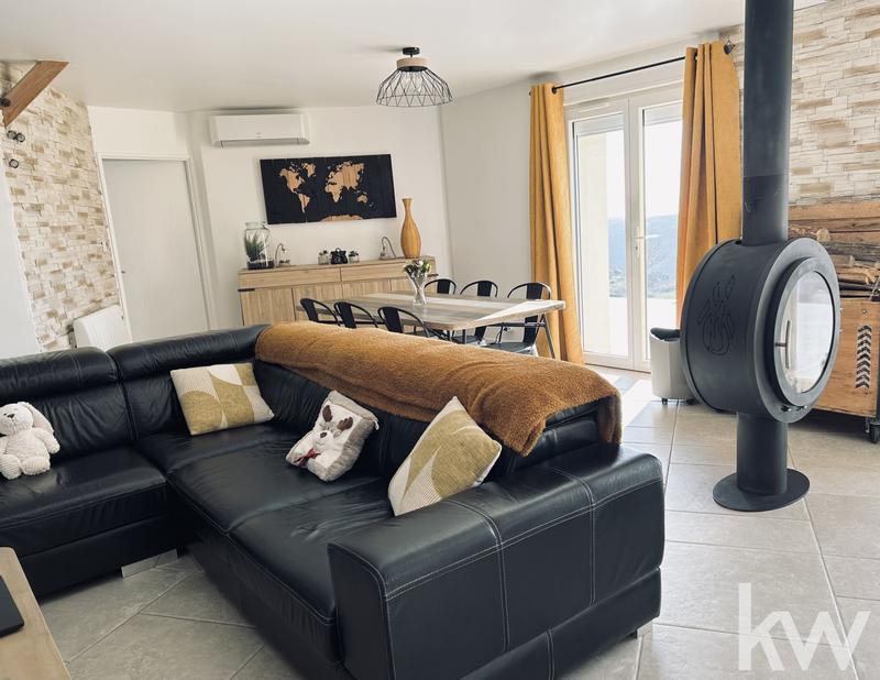 Maison - 136 m² - 5 pièces