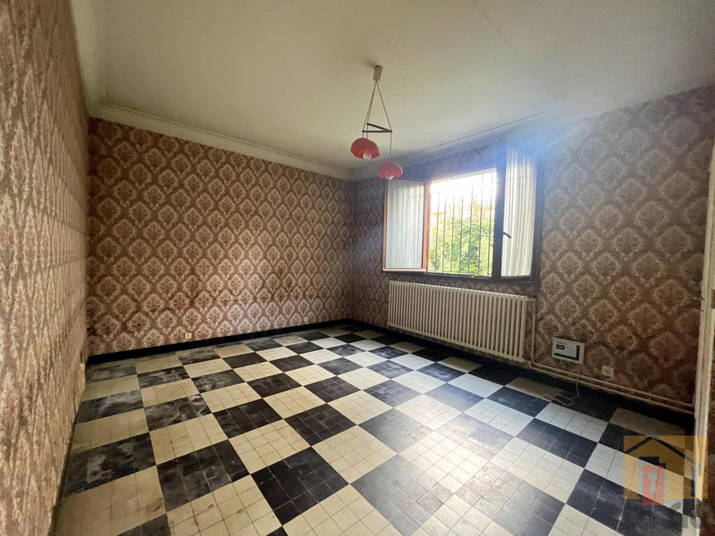 Maison - 180 m² - 6 pièces