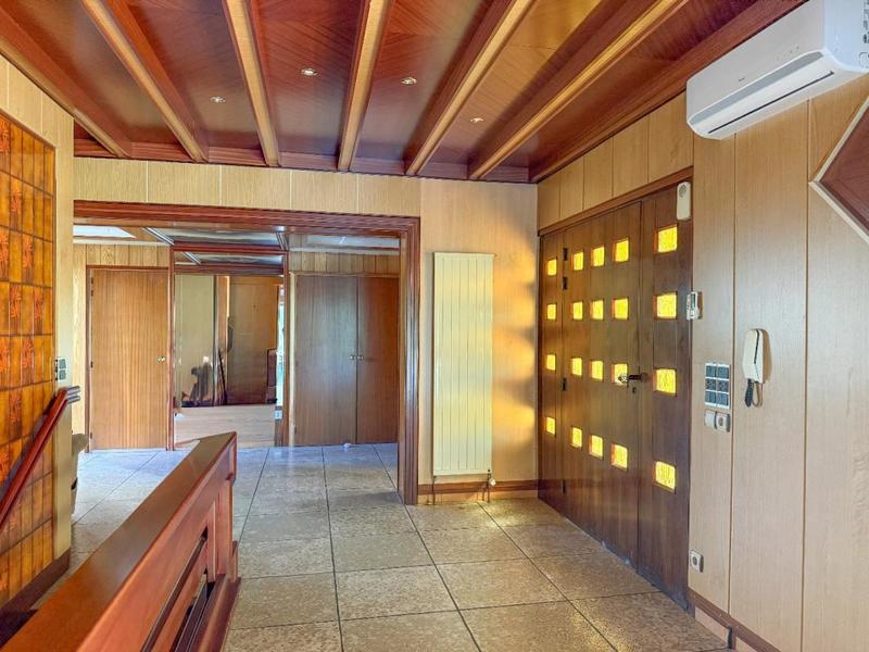 Propriété - 344 m² - 9 pièces