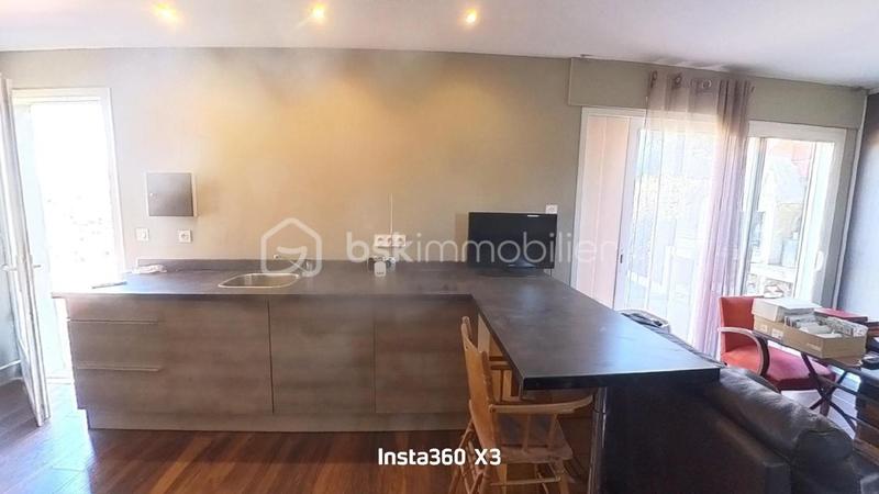 Maison traditionnelle - 163 m² - 5 pièces