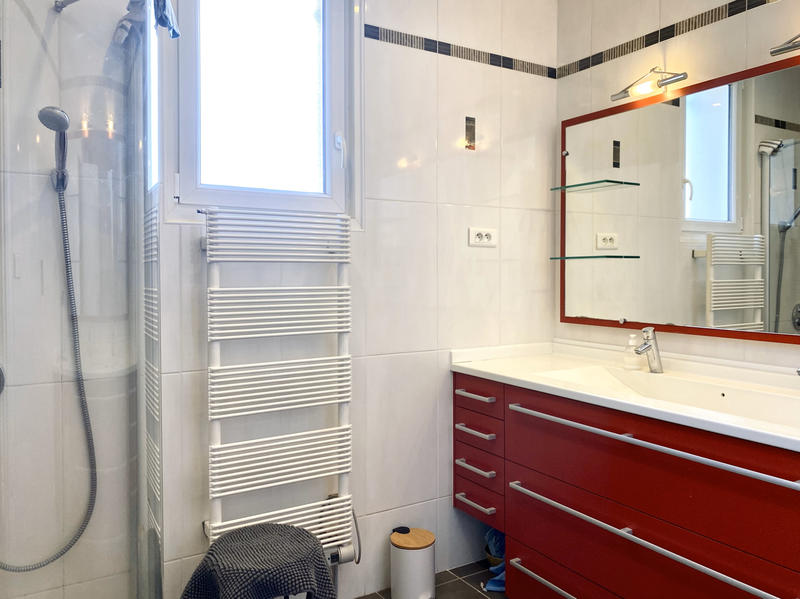 Maison - 182 m² - 6 pièces