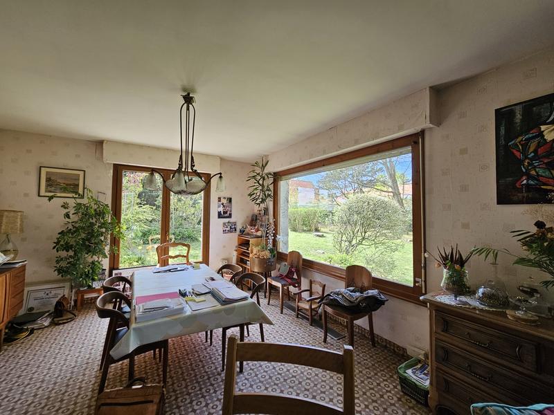 Maison - 170 m² - 9 pièces