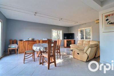 Maison - 138 m² - 4 pièces