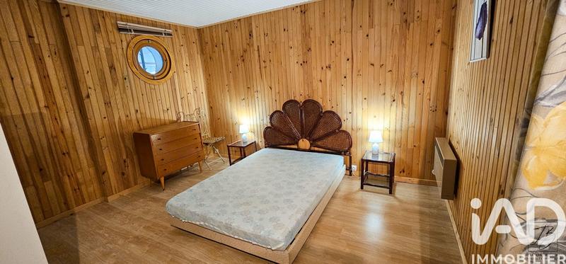 Maison - 216 m² - 8 pièces