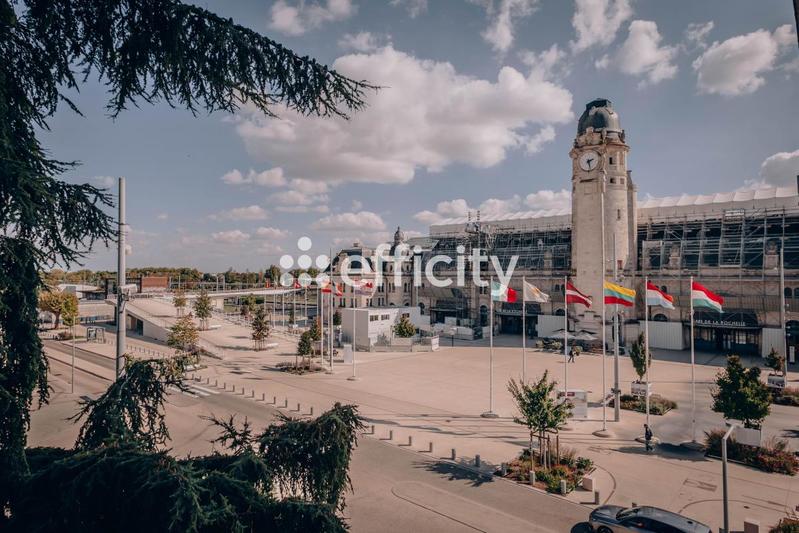 Appartement - 83 m² - 4 pièces