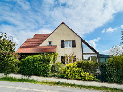 Maison - 180 m² - 6 pièces