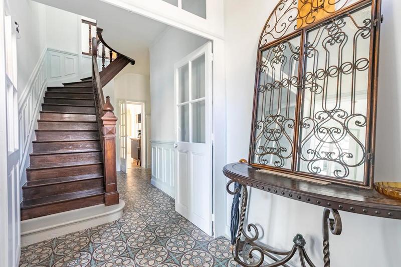 Appartement - 128 m² - 6 pièces