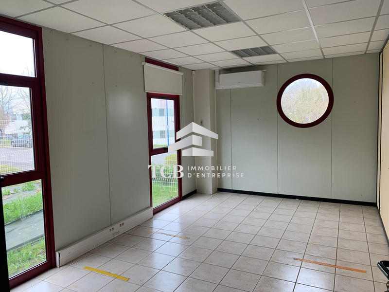 Bureau - 426 m²