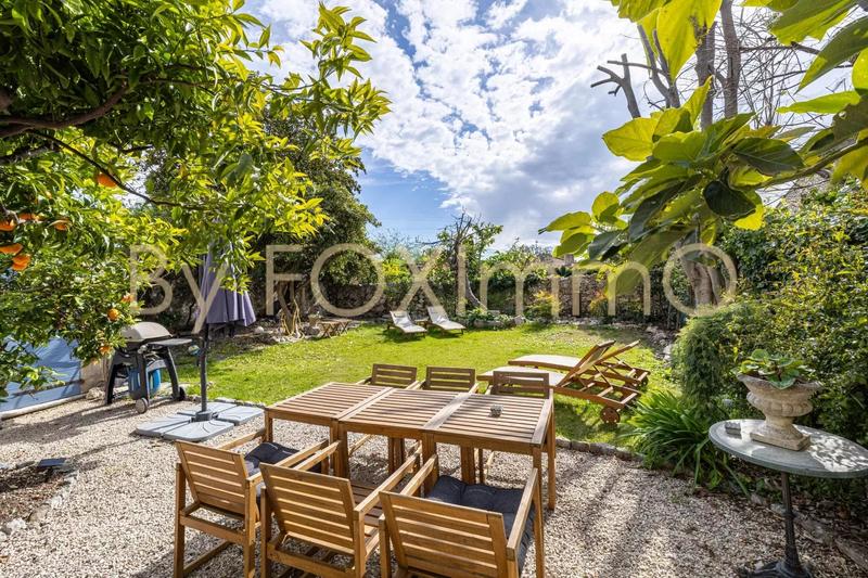 Maison de ville - 230 m² - 9 pièces