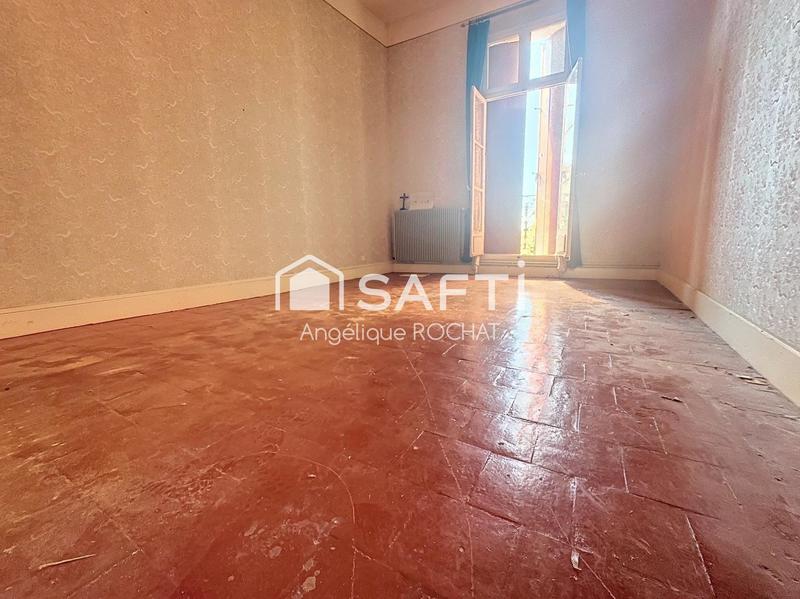 Maison - 370 m² - 12 pièces