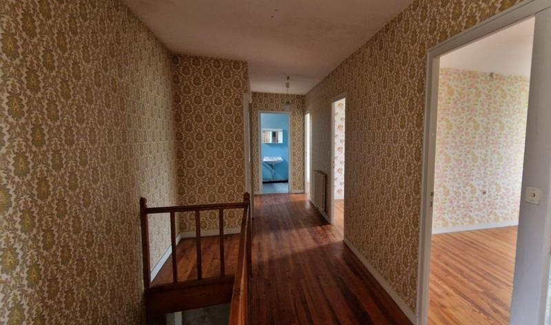 Maison - 265 m² - 10 pièces