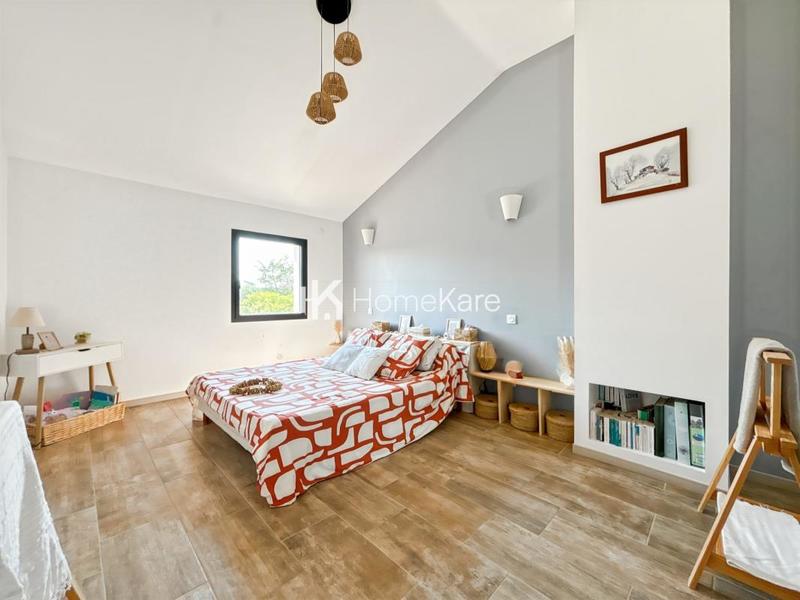 Maison - 185 m² - 4 pièces