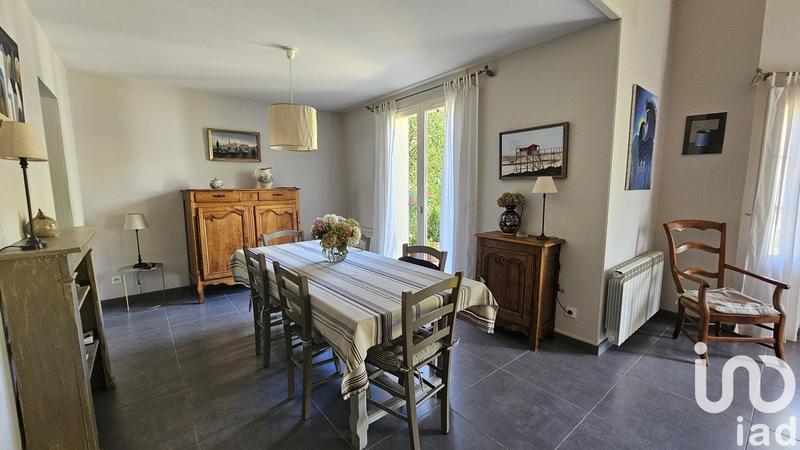Maison - 185 m² - 8 pièces
