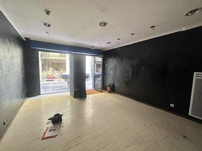 Local commercial - 38 m² - 2 pièces