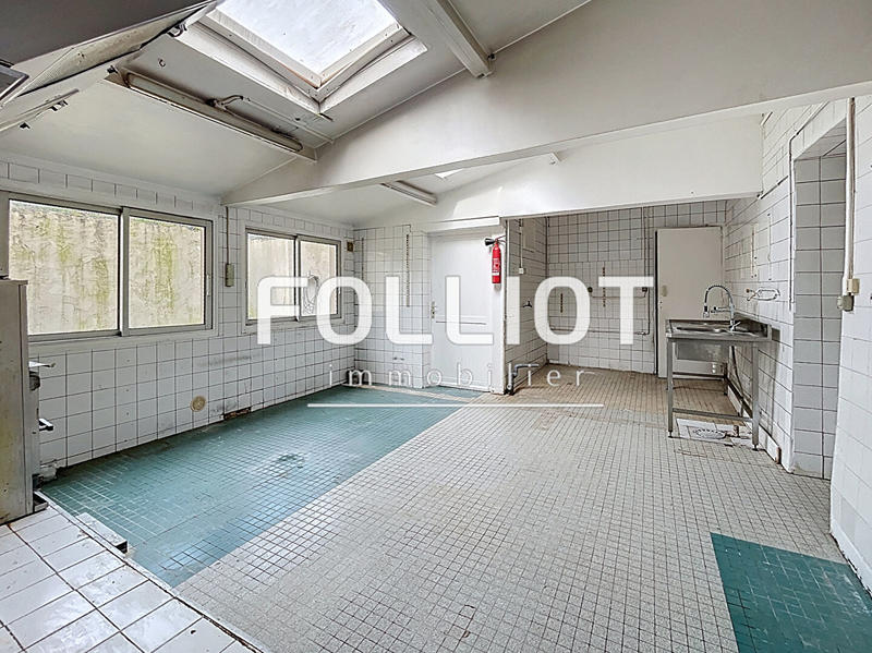 Maison - 217 m² - 8 pièces