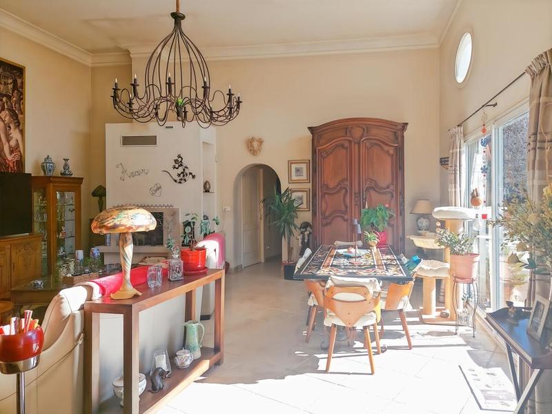 Villa - 196 m² - 6 pièces