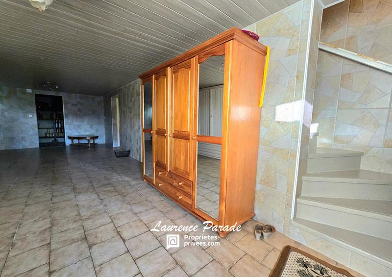 Maison - 227 m² - 7 pièces