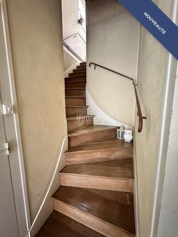 Maison - 205 m² - 11 pièces