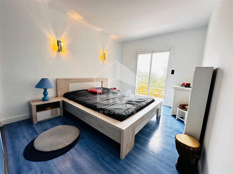 Maison - 205 m² - 4 pièces