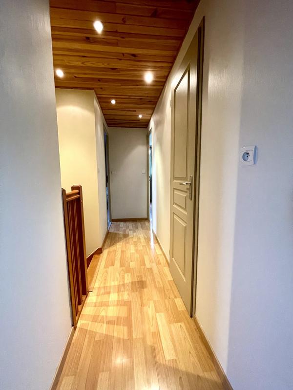 Maison traditionnelle - 123 m² - 6 pièces