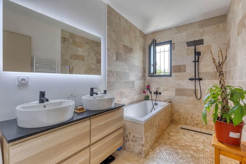 Maison - 97 m² - 4 pièces