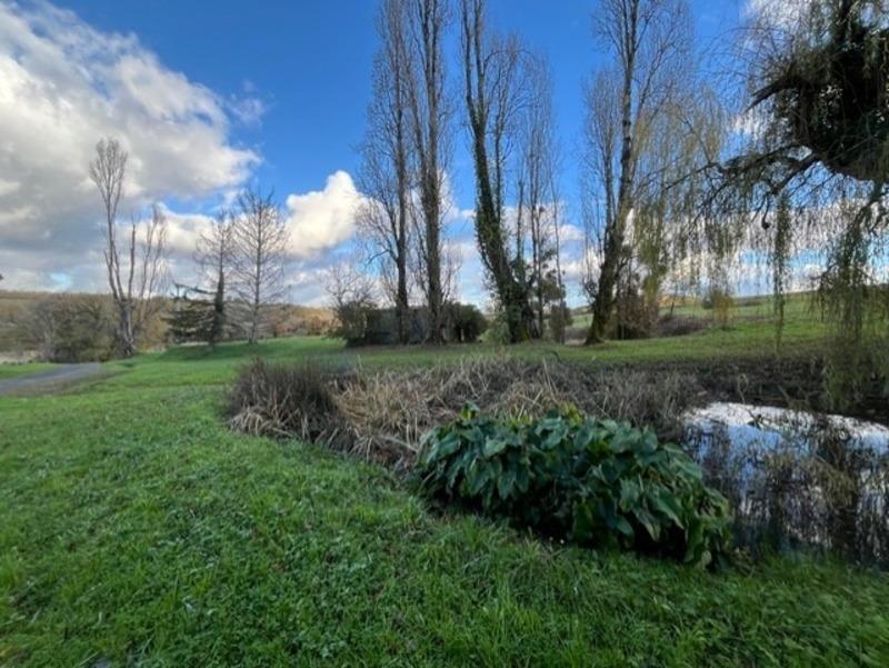 Propriété - 276 m² - 7 pièces