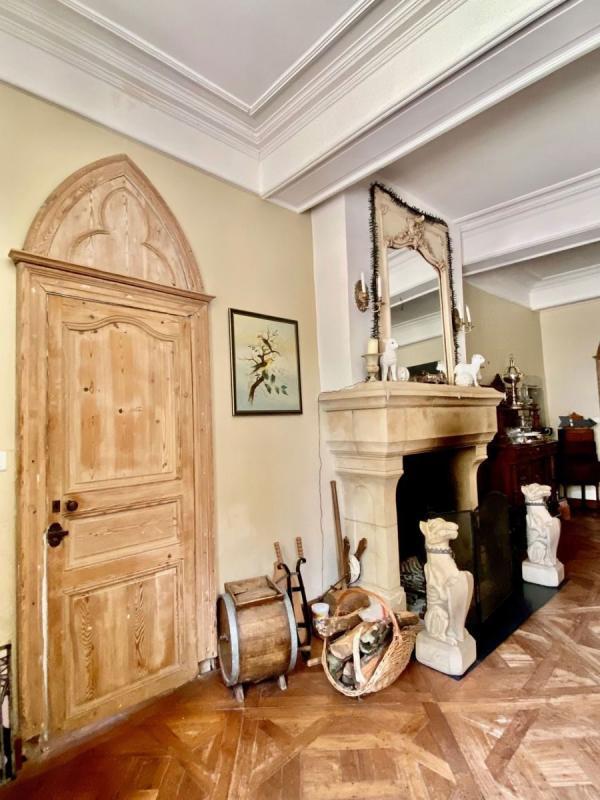 Château - 880 m² - 25 pièces