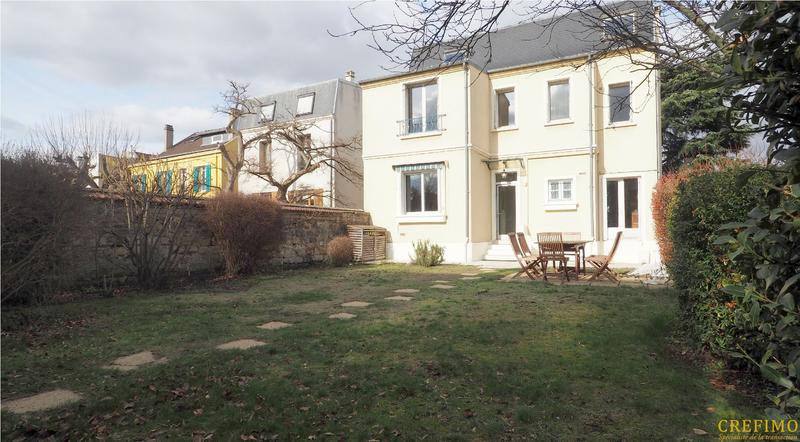 Maison - 175 m² - 8 pièces