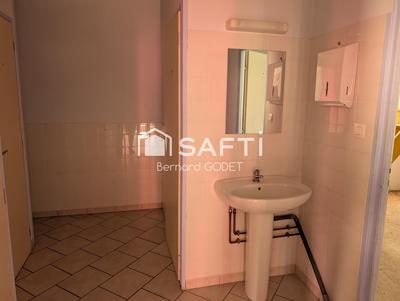 Maison - 136 m² - 2 pièces