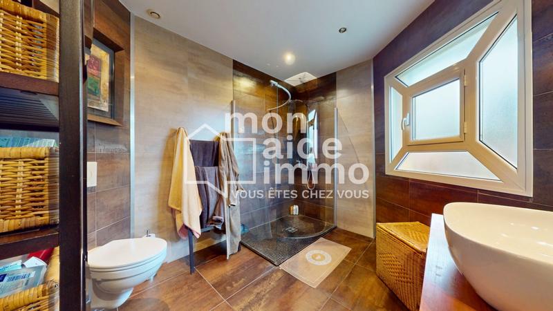 Maison - 280 m² - 7 pièces