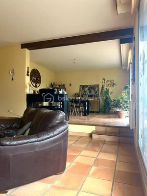 Maison traditionnelle - 185 m² - 5 pièces