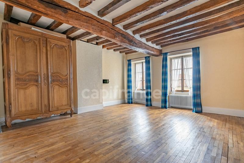 Corps de ferme - 250 m² - 12 pièces