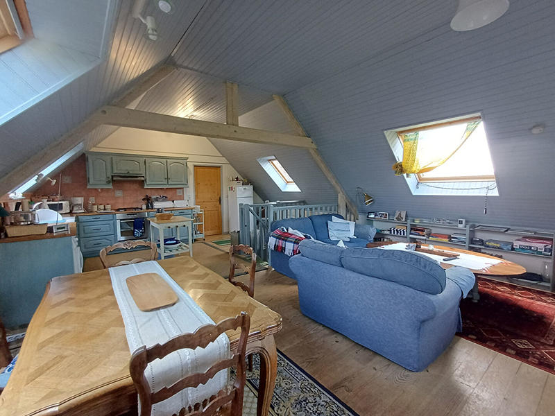 Maison - 192 m² - 9 pièces