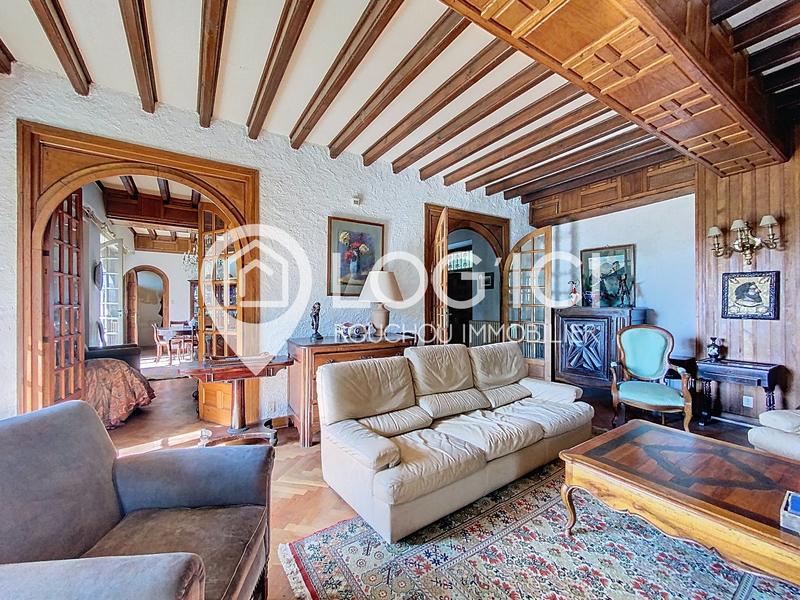 Maison - 246 m² - 7 pièces