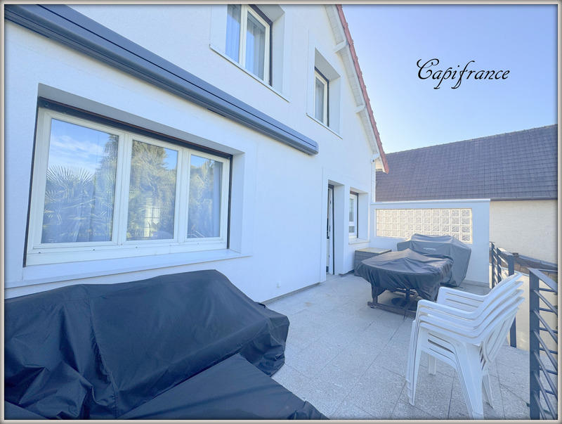 Maison - 179 m² - 7 pièces