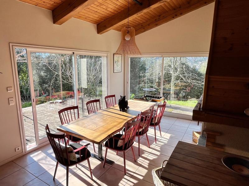 Maison - 266 m² - 9 pièces