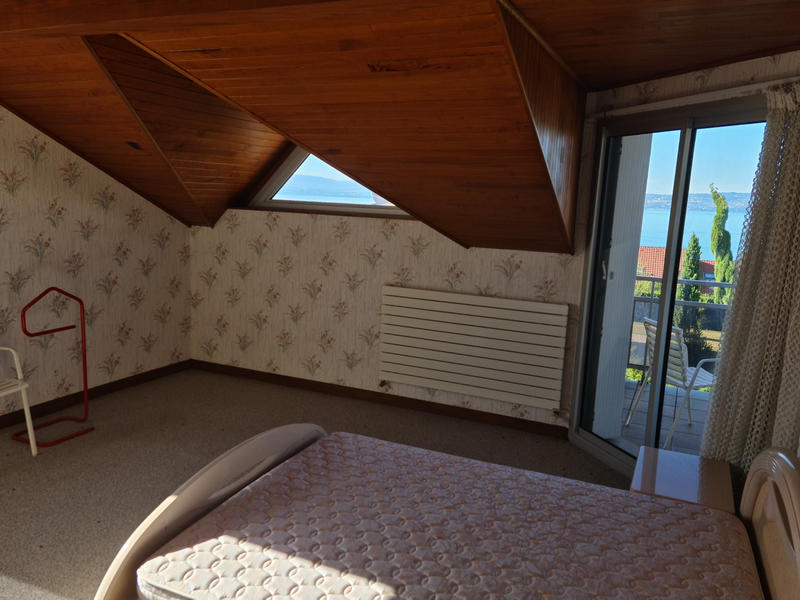 Maison - 325 m² - 6 pièces