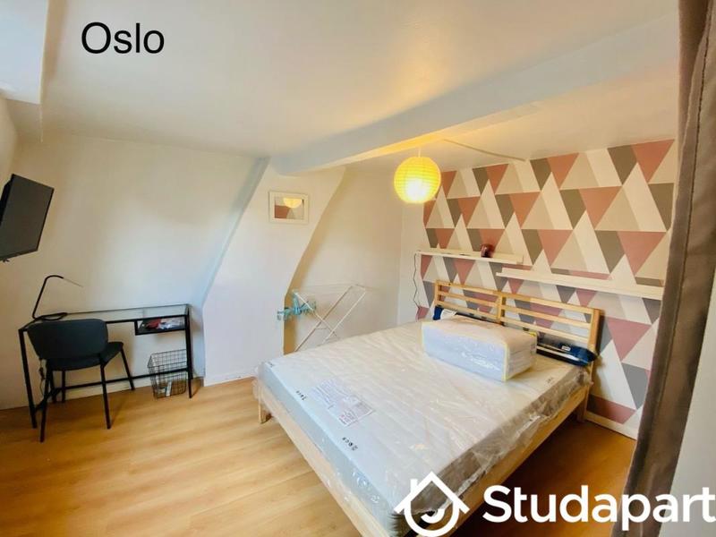 Chambre - 178 m² - 1 pièce