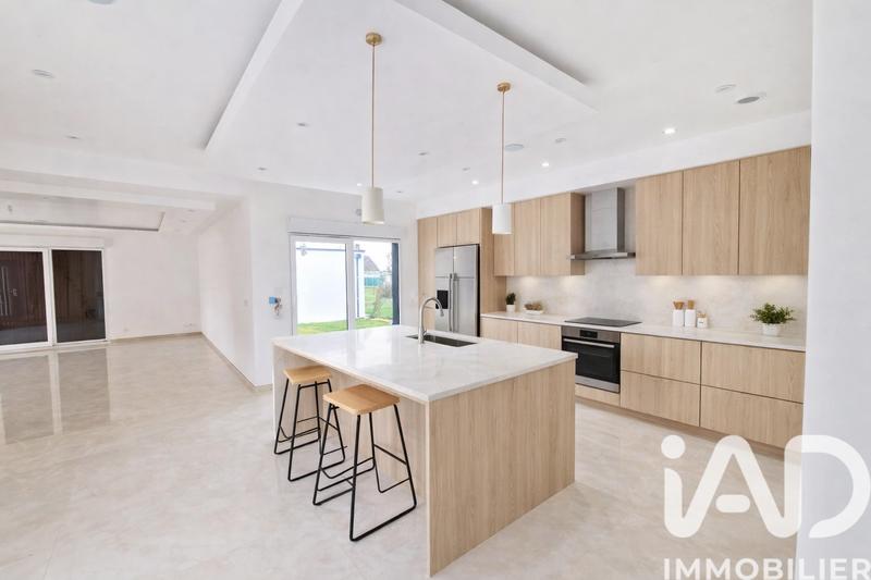 Maison - 150 m² - 5 pièces