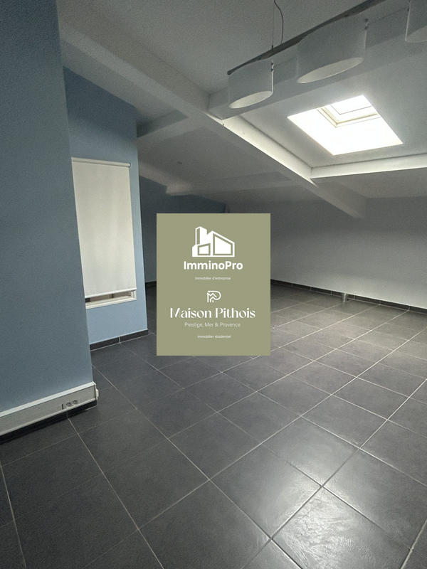 Local d'activités - 570 m²