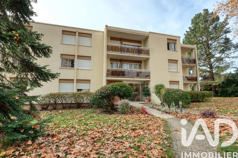 Appartement - 99 m² - 4 pièces