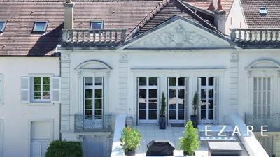 Appartement - 140 m² - 6 pièces