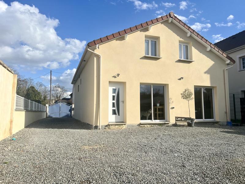 Maison - 160 m² - 6 pièces