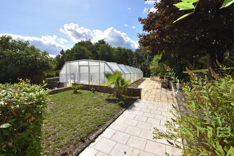 Maison - 286 m² - 6 pièces