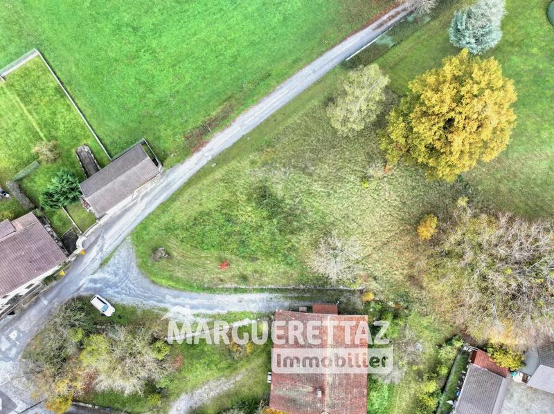 Terrain constructible - 1 339 m²