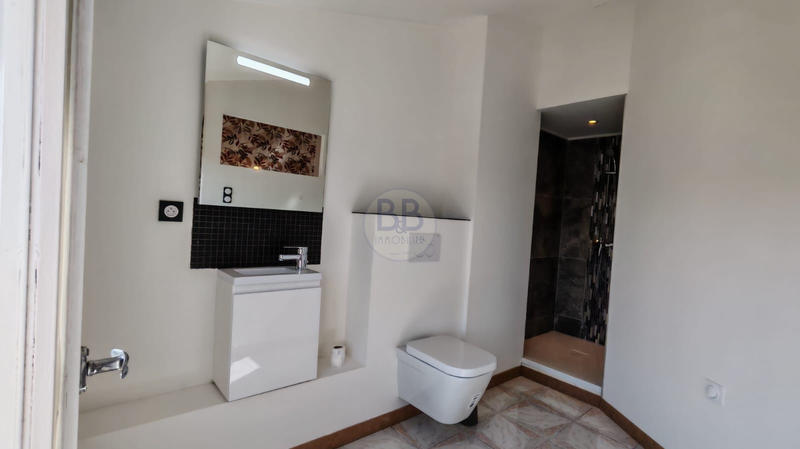 Maison - 99 m² - 5 pièces