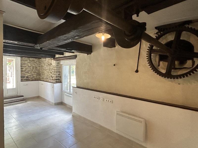 Maison - 290 m² - 12 pièces